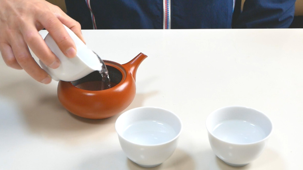 お茶の品種ふくみどりの湯温の調整